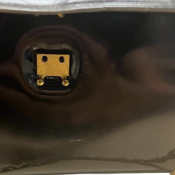 Sydney of California vintage shoulder bag purse with claw clasp and gold accents - Picture 6 of 8